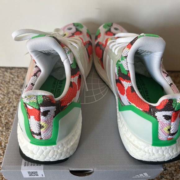 Brand New Adidas x Marimekko Women Ultraboost 5.0 Sneakers size 7 - Picture 3 of 9